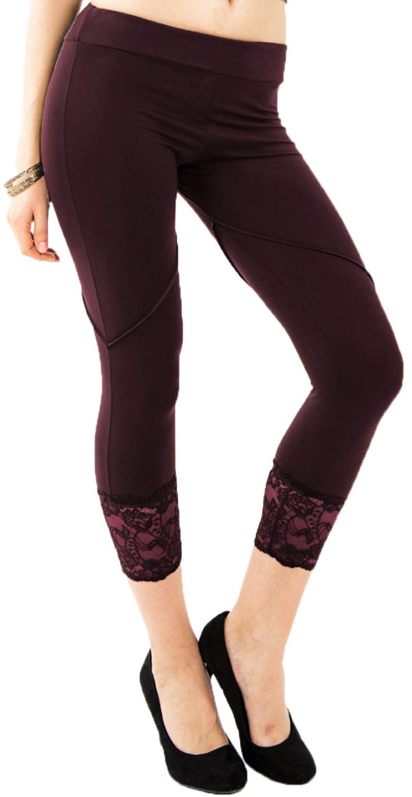 Yoga leggings with lace trim